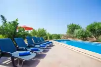 Holiday rentals in Cas rossinyol