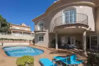 Holiday rentals in Joia