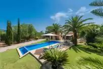 Holiday rentals in Casa angela