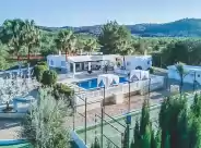 Holiday rentals in Can penelope