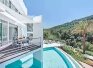 Holiday rentals in Villa vava