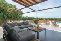 Holiday rentals in Can maimó nou