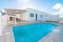 Holiday rentals in Poniente