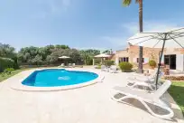 Holiday rentals in Can puig