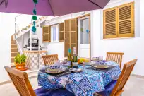 Holiday rentals in Can parís