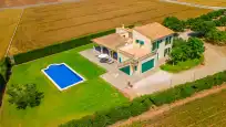 Holiday rentals in Es mussol