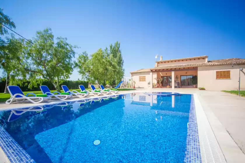 Holiday rentals in Son crestes