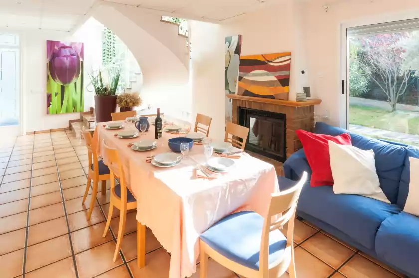 Holiday rentals in Cronos, Picassent