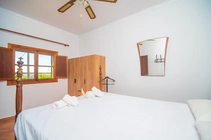 Holiday rentals in Casa des puig, Búger