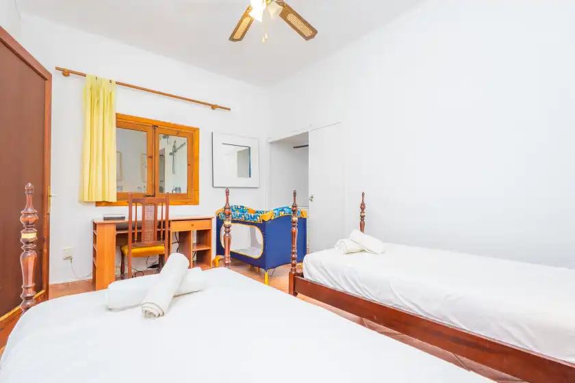 Holiday rentals in Casa des puig, Búger