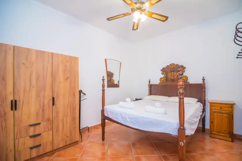 Holiday rentals in Casa des puig, Búger