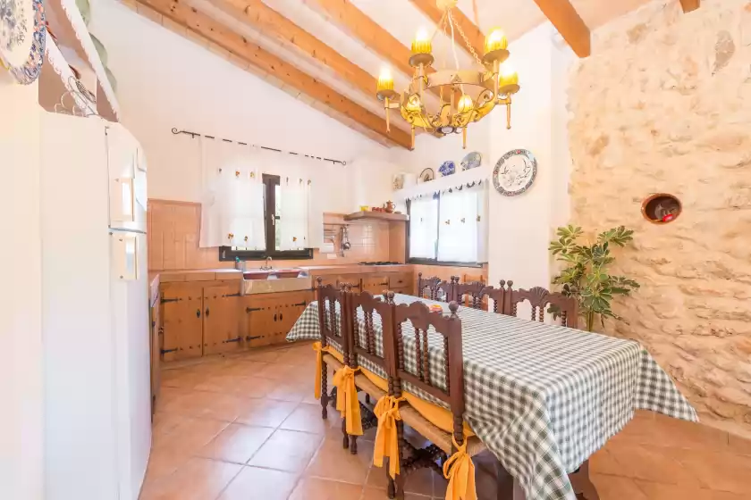 Holiday rentals in Sa figuera blanca, Búger