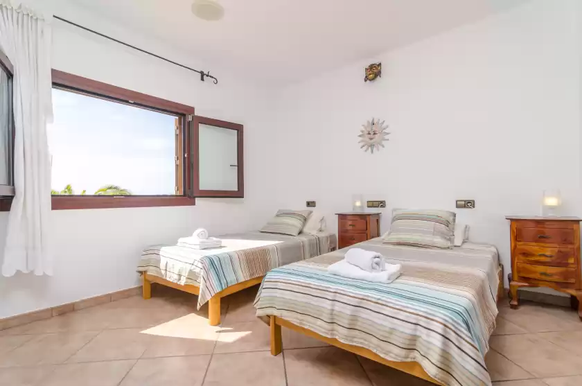 Holiday rentals in Alosa, Cala Anguila-Cala Mendia