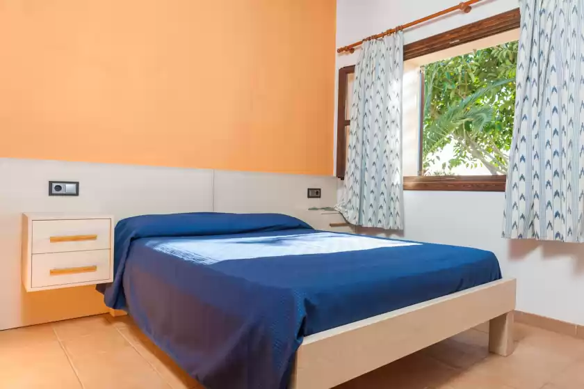 Holiday rentals in Buades, Sa Pobla