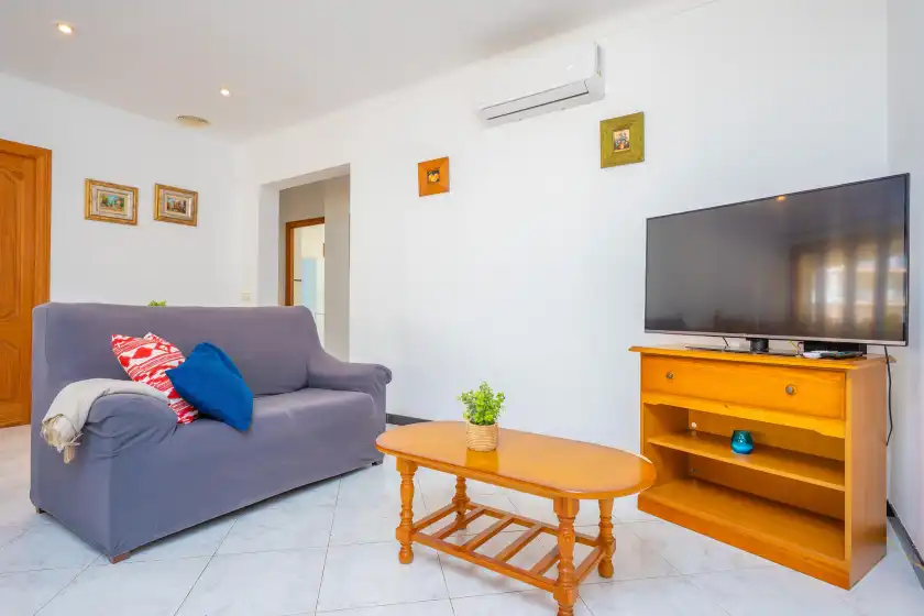 Holiday rentals in Can parrita, s'Estanyol de Migjorn