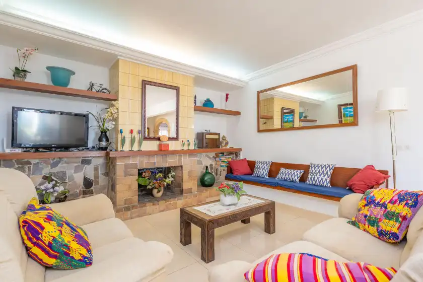 Holiday rentals in Casa catalina sarola, Campanet