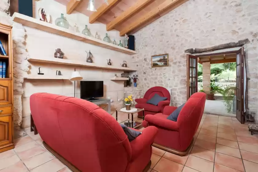 Holiday rentals in Can rovey, Inca