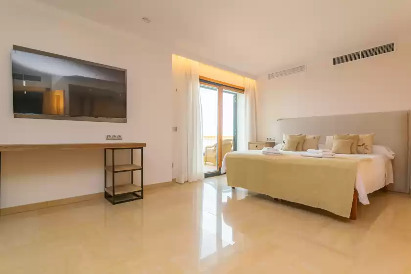 Alquiler vacacional en Villa luna suites, es Puigderrós