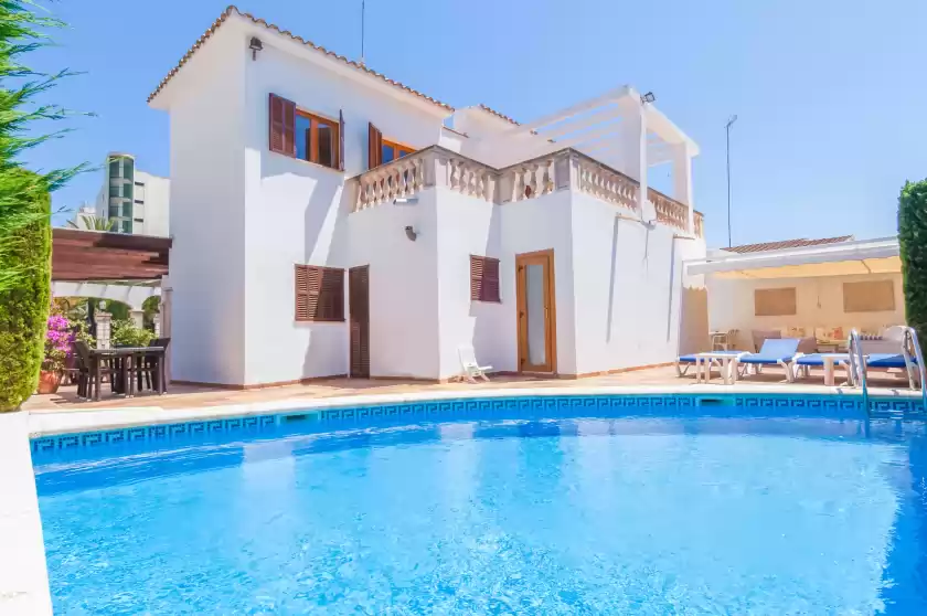 Holiday rentals in Ses àncores, sa Coma