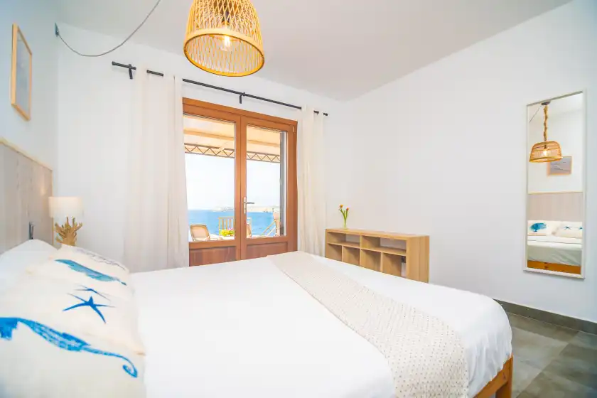 Ferienhaus auf Ses penyes rotges, (antes sa penya trencada), Portopetro