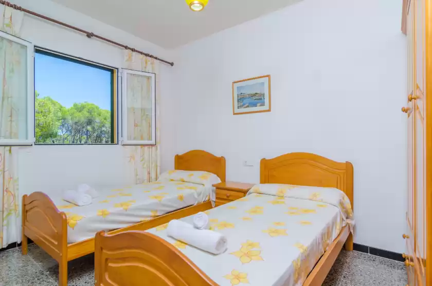 Holiday rentals in Villa del mar mondrago, es Cap des Moro