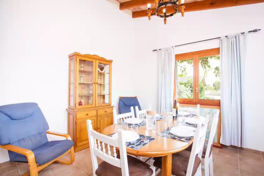 Holiday rentals in Cas rossinyol, Lloseta