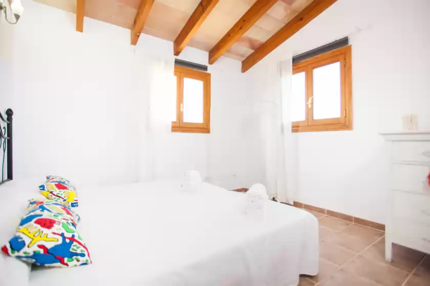 Holiday rentals in Cas rossinyol, Lloseta