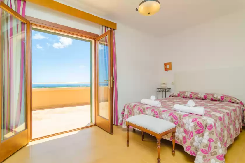 Holiday rentals in S'era, s'Horta