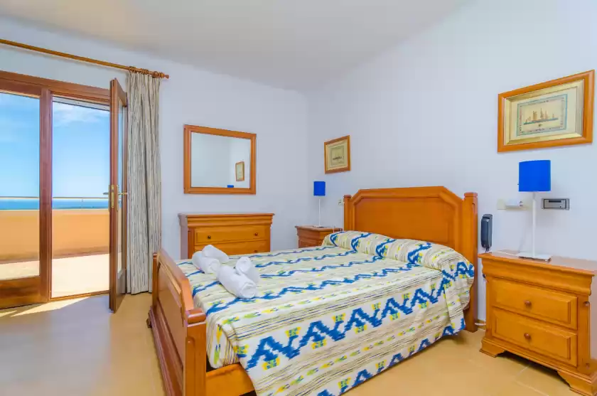 Holiday rentals in S'era, s'Horta