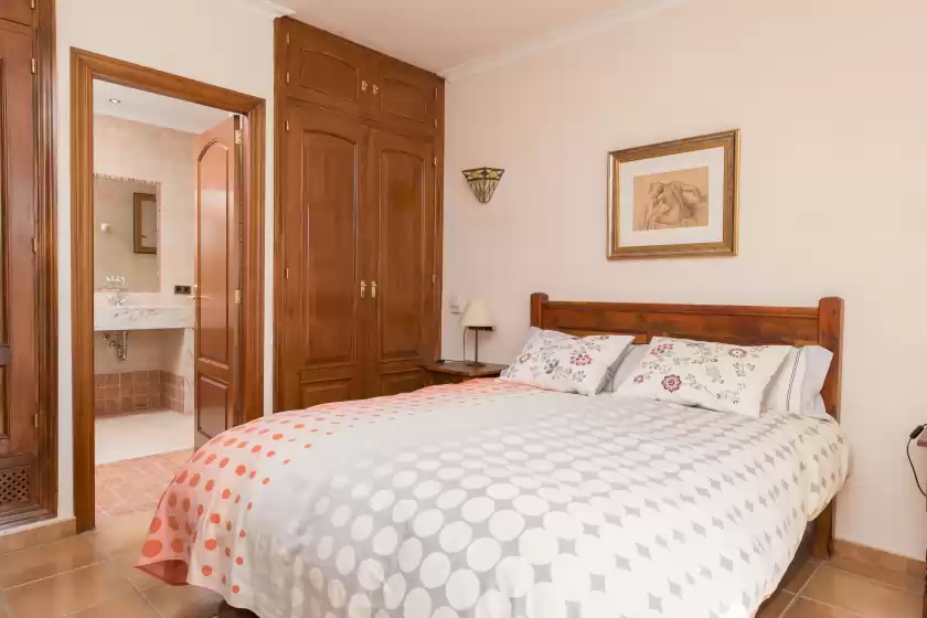 Holiday rentals in S'aguait, Portocolom