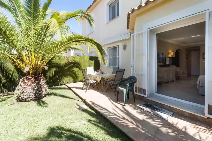 Holiday rentals in Malibu, Urbanització Platja d'Oliva