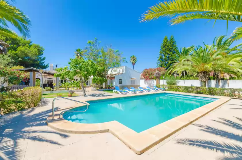 Holiday rentals in Casa julia
