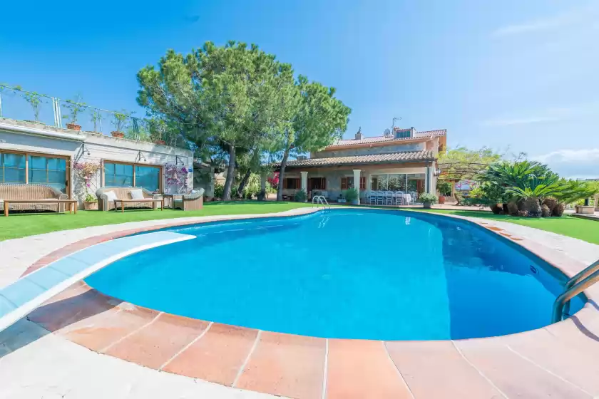 Holiday rentals in Villa marjals, Muro