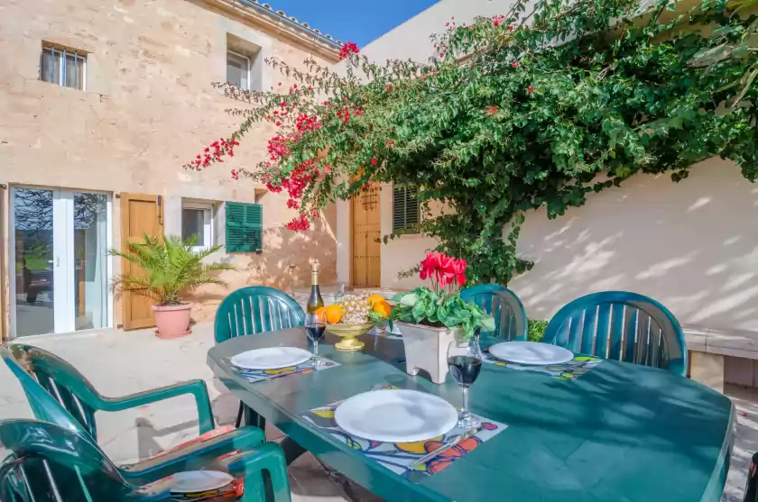 Holiday rentals in Son coves petit, Campos
