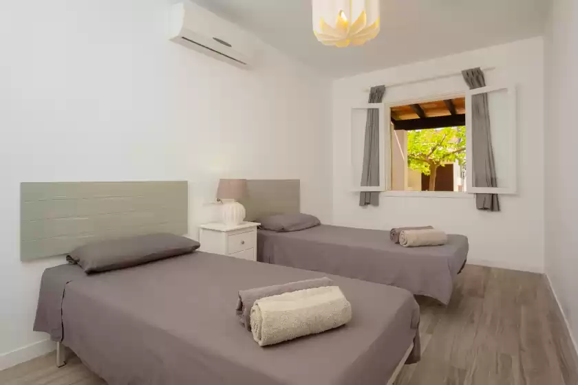 Holiday rentals in Sestanyolet, s'Estanyol de Migjorn