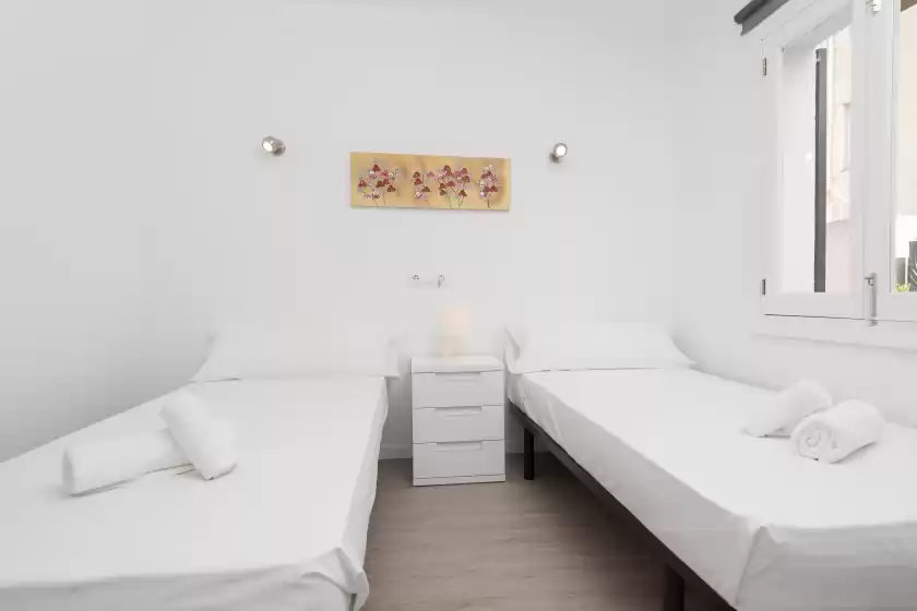 Holiday rentals in Apartamento edif. playa 1d, Platja d'Alcúdia