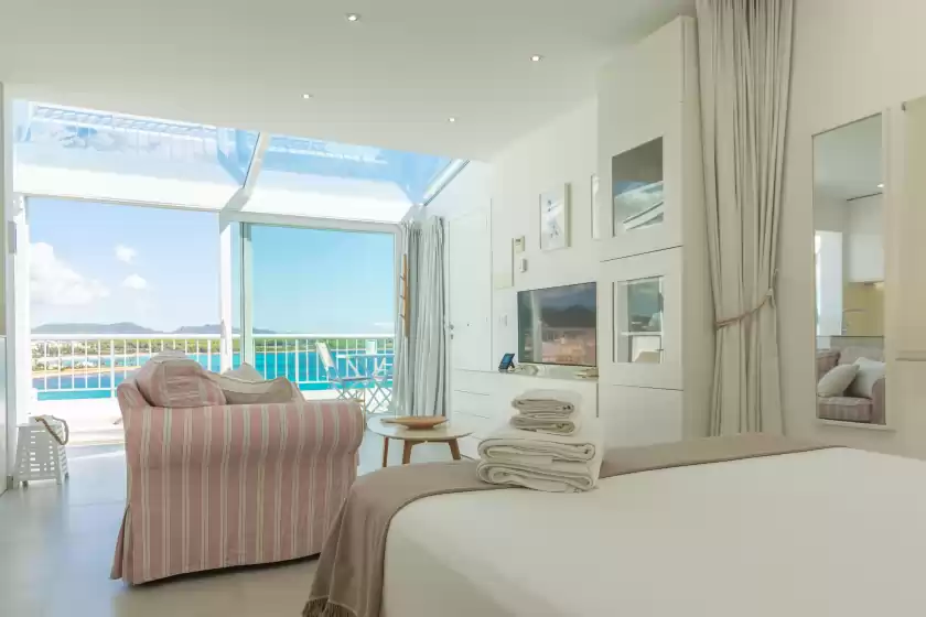 Holiday rentals in Marinamar sea view, s'Illot-Cala Morlanda