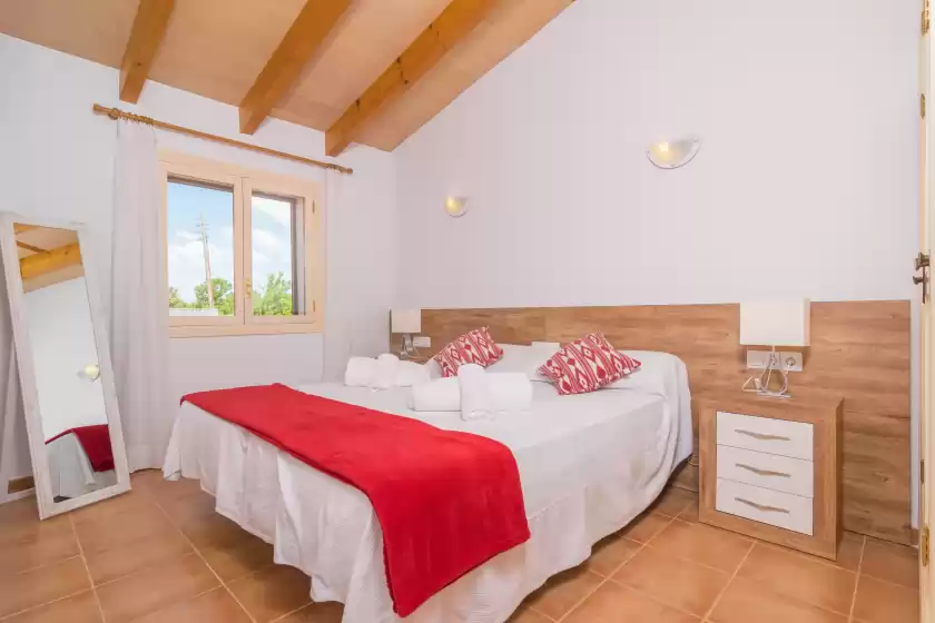 Holiday rentals in Can tomeu (ses salines), ses Salines