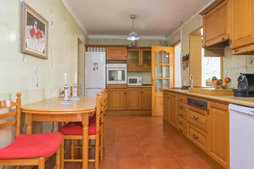 Holiday rentals in M'agrada, Badia Blava