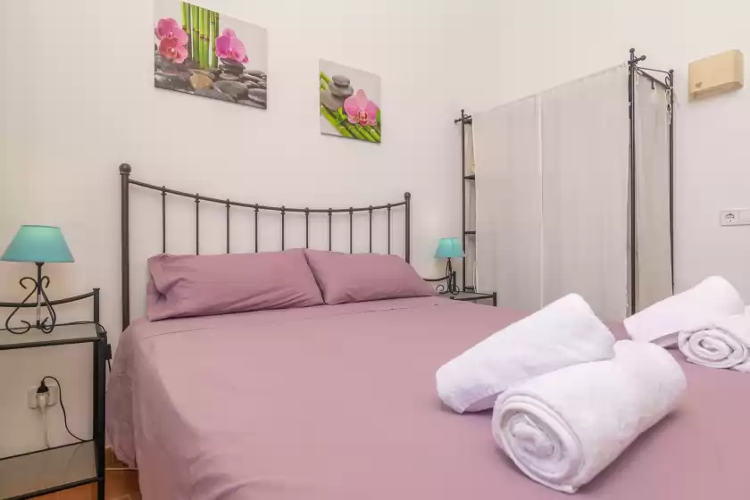 Holiday rentals in Es turo 10, Campos