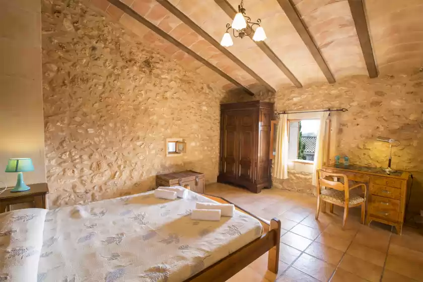 Holiday rentals in Casa rural sa sorda, Campos