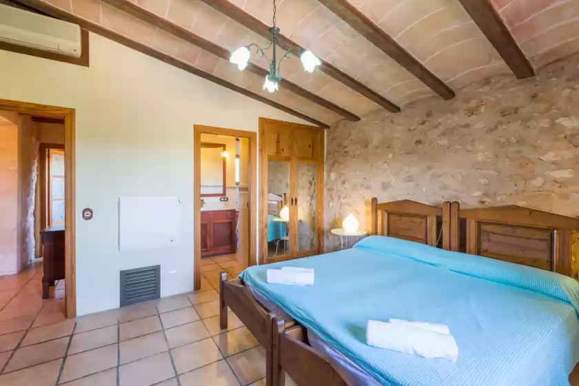 Holiday rentals in Casa rural sa sorda, Campos