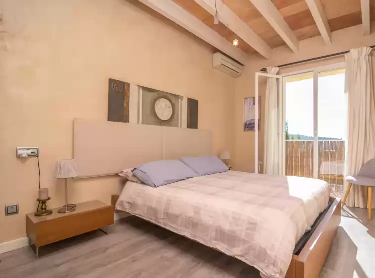 Holiday rentals in Porto luz, el Port