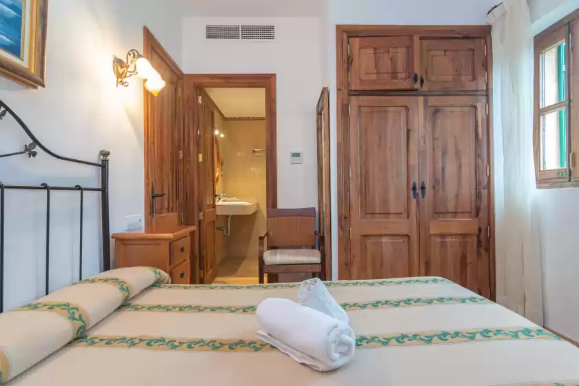 Holiday rentals in Son march, Petra