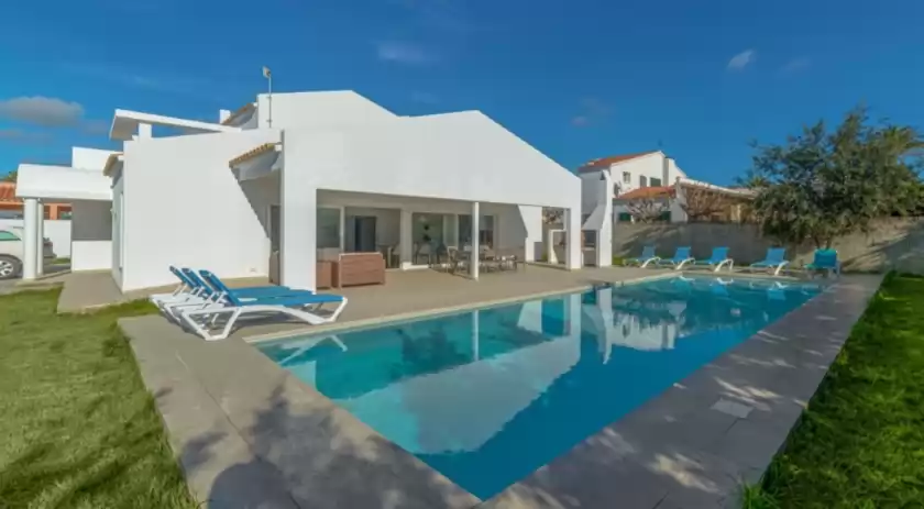 Holiday rentals in Villa son blanc, Barranch