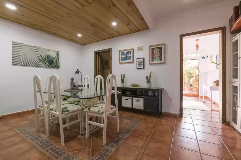 Holiday rentals in Casa del olivo, Algeciras