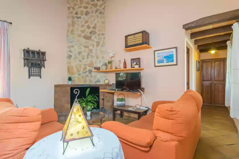 Holiday rentals in Liatris, Maria de la Salut