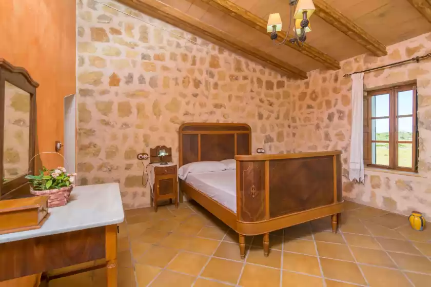 Holiday rentals in Liatris, Maria de la Salut