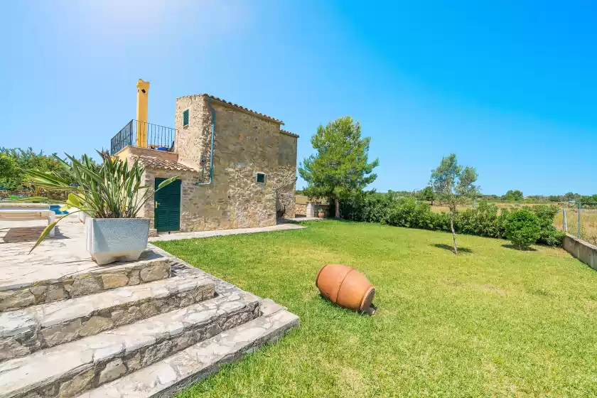 Holiday rentals in Liatris, Maria de la Salut