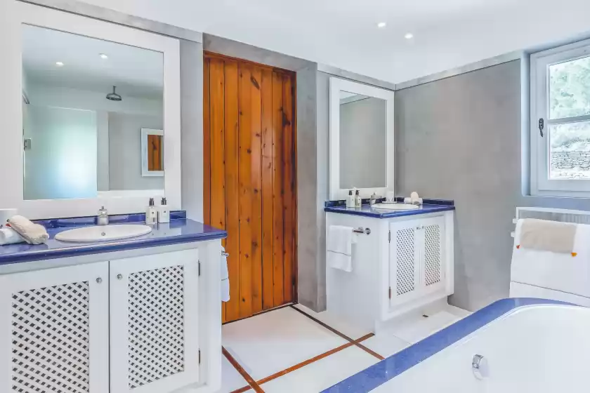 Holiday rentals in Ca'na calma, Sant Llorenç de Balàfia